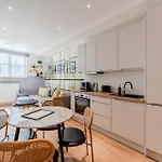 Central Iconic Berlin Characters Apartment